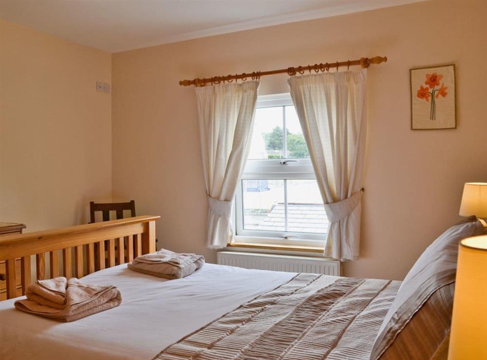 Double bedroom (photo 2) at Elens Place in Tywyn, Gwynedd