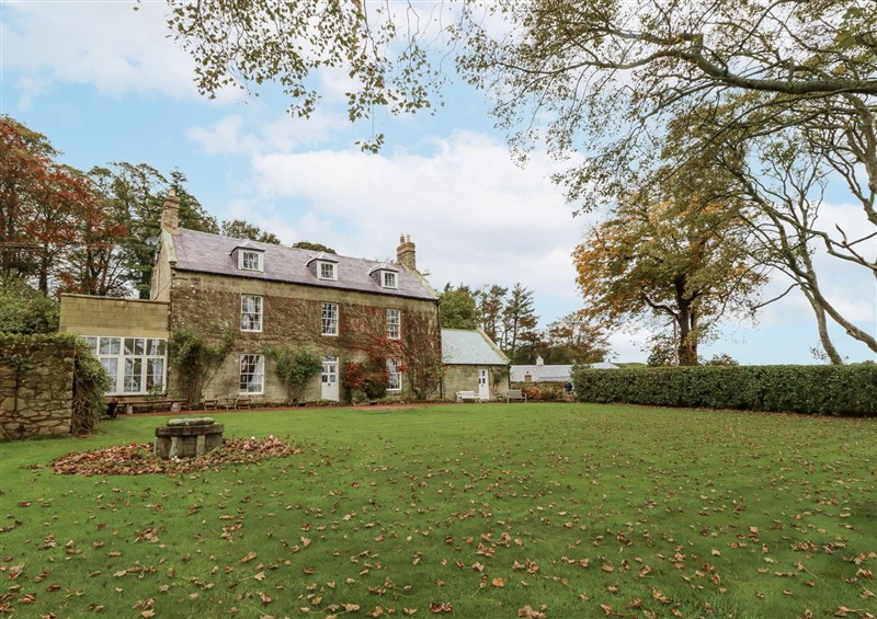 The setting at Elford Farmhouse, Elford near Seahouses