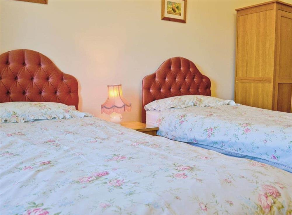 Twin bedroom at Elidir Cottage in Bontnewydd, Caernarfon., Gwynedd