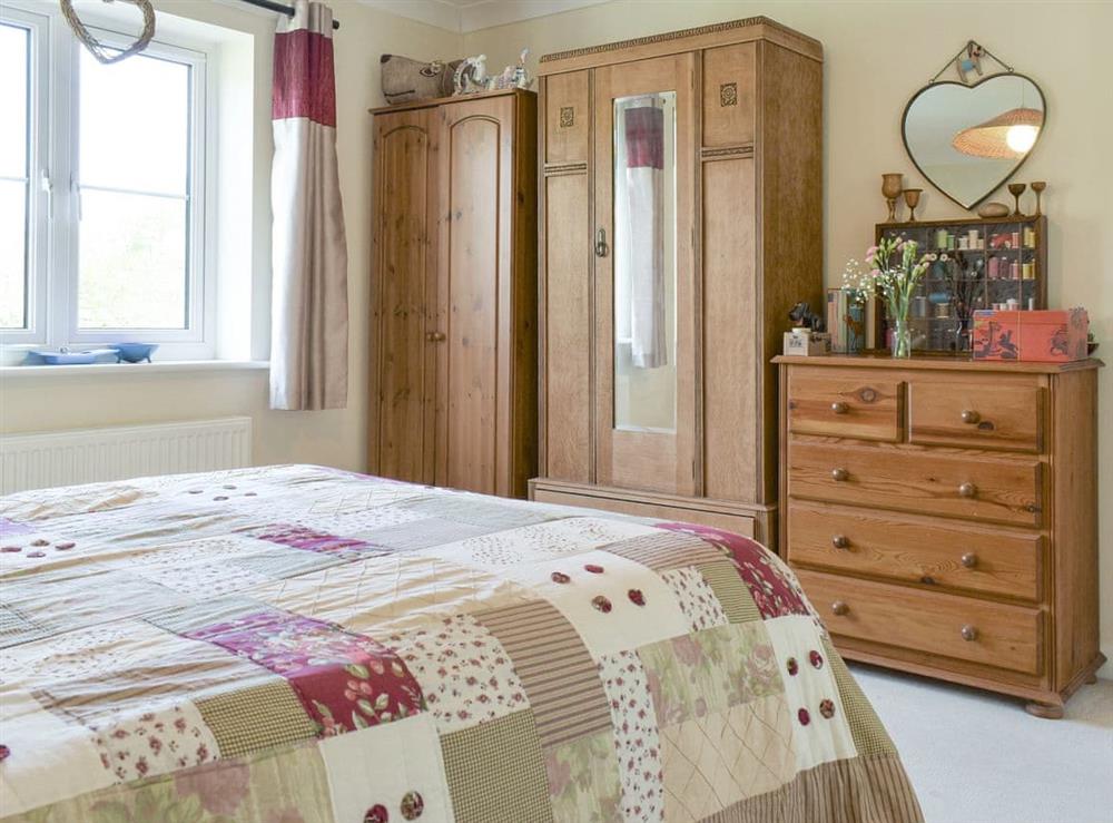 Double bedroom (photo 2) at Elizabeth House in Bampton, near Tiverton, Devon