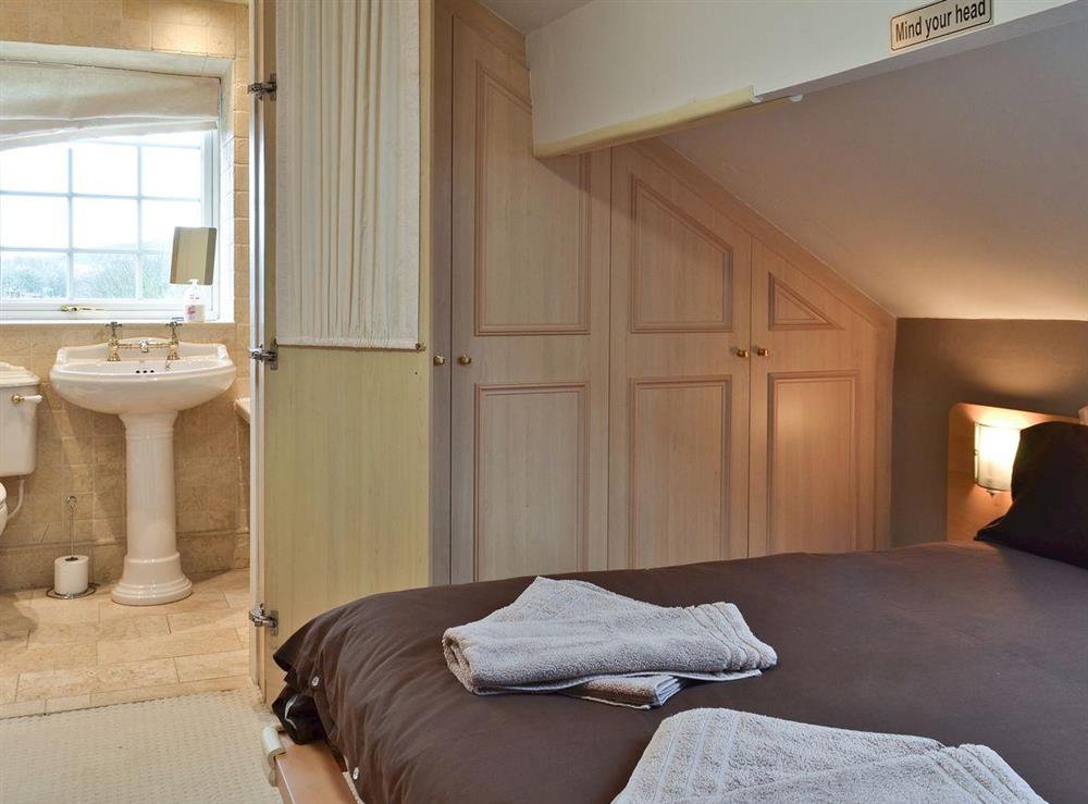 Double Bedroom with en-suite at Ellers Bank in Hayfield, near Glossop, Derbyshire