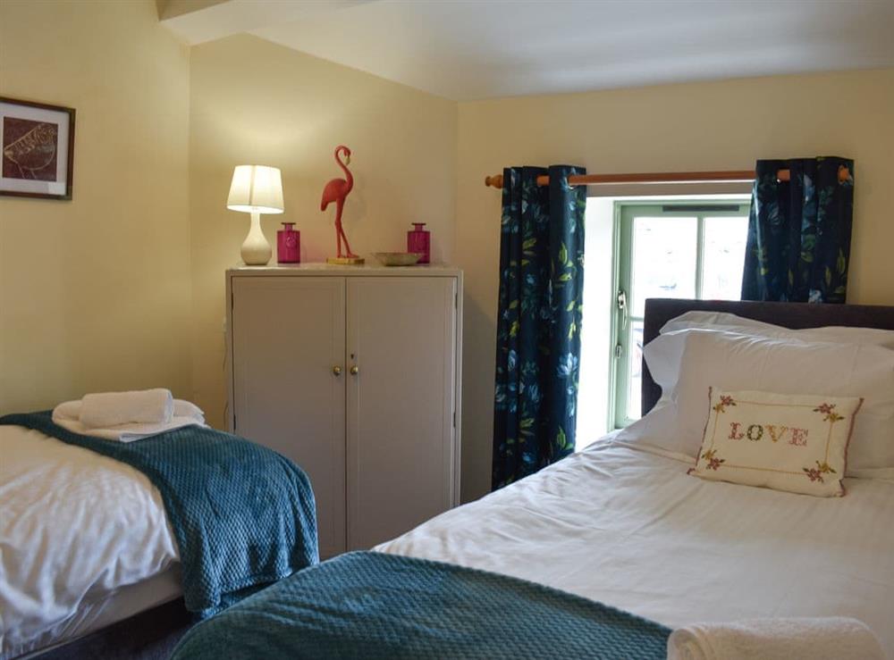 Twin bedroom (photo 2) at Ellerton House in Richmond, North Yorkshire