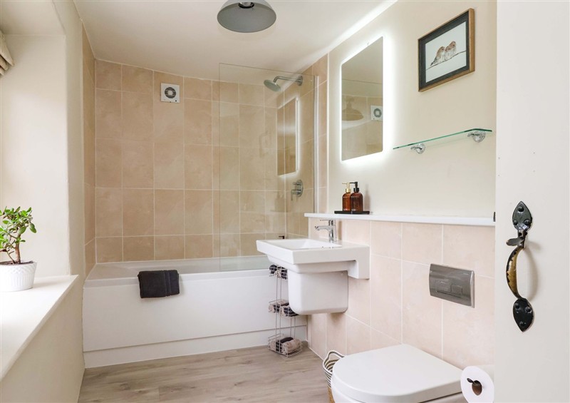 Bathroom at Ellis House, Airton