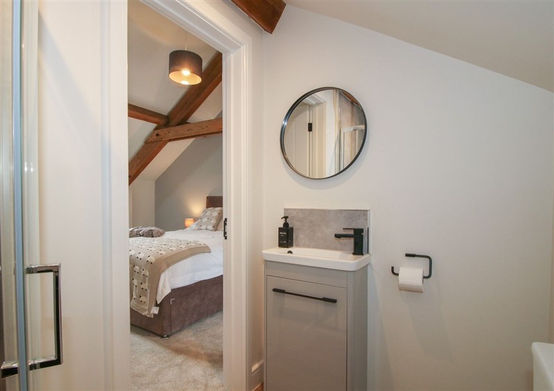 One of the 2 bedrooms (photo 3) at Elm Barn, Northwood near Wem