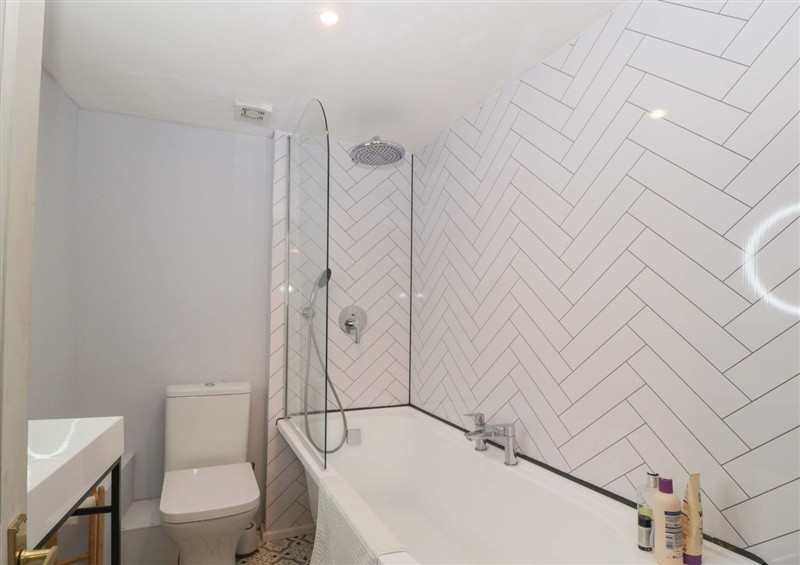 Bathroom at Elm Cottage, Moreton-In-Marsh