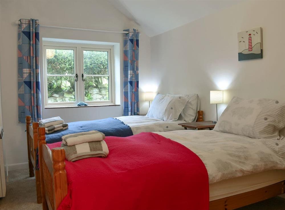 Twin bedroom at Elm Cottage in St Lawrence, Isle of Wight