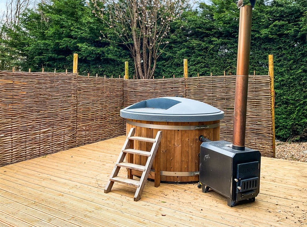 Hot tub at Elm Tree House in Landford, near Salisbury, Wiltshire