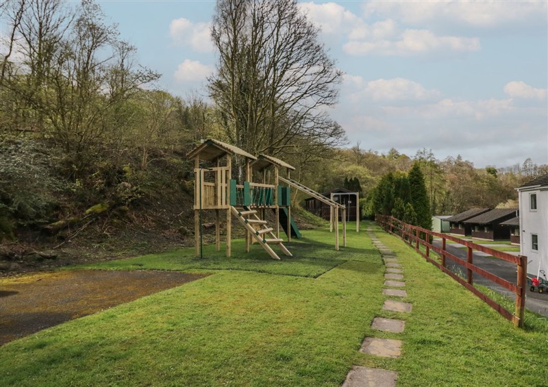 The garden at Elter Luxury Pod, Keswick