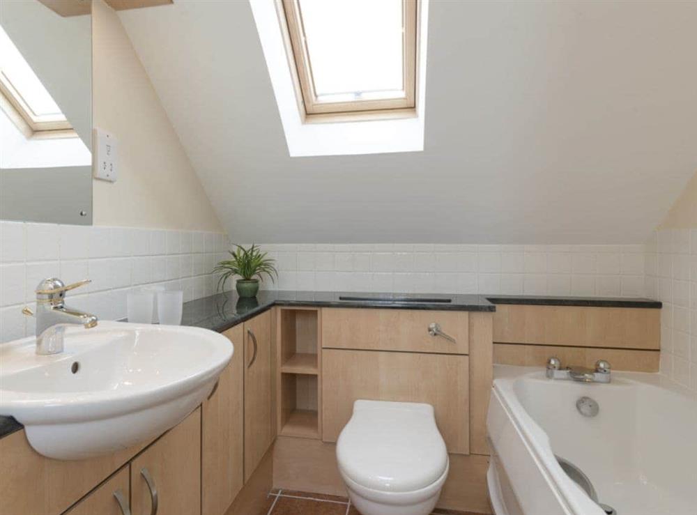 Family bathroom at Embleton Cottage in Beadnell, Northumberland