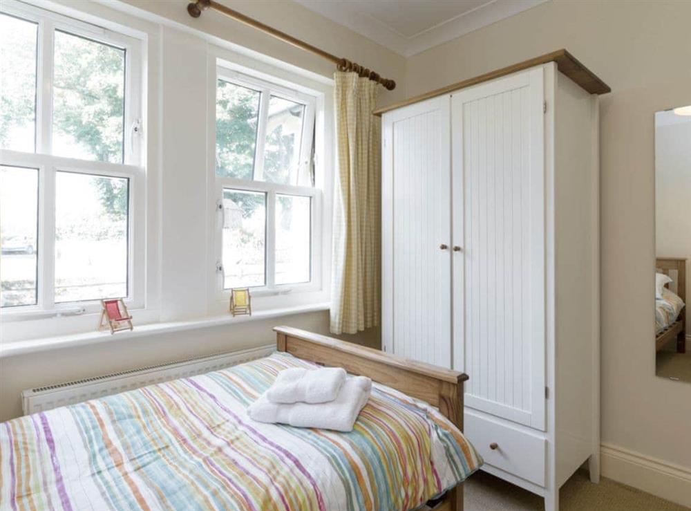 Ground floor twin bedroom at Embleton Cottage in Beadnell, Northumberland