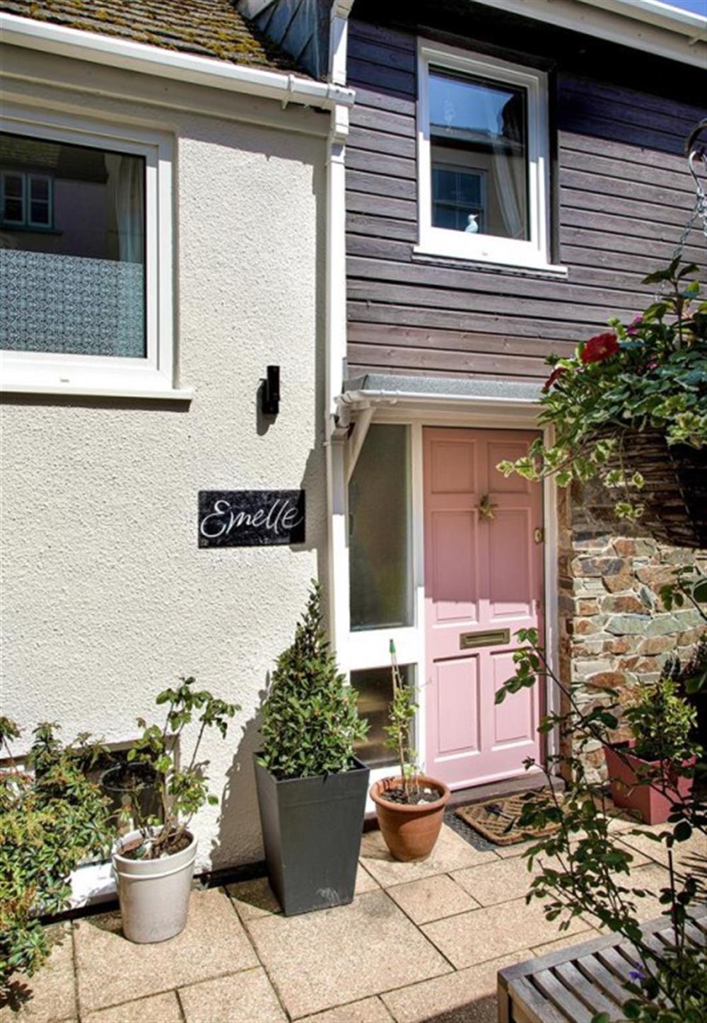 Front entrance at Emelle in Cawsand