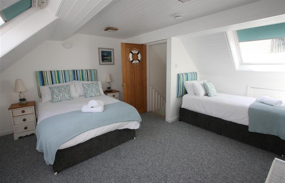 Triple bedroom to top floor at Emelle in Cawsand
