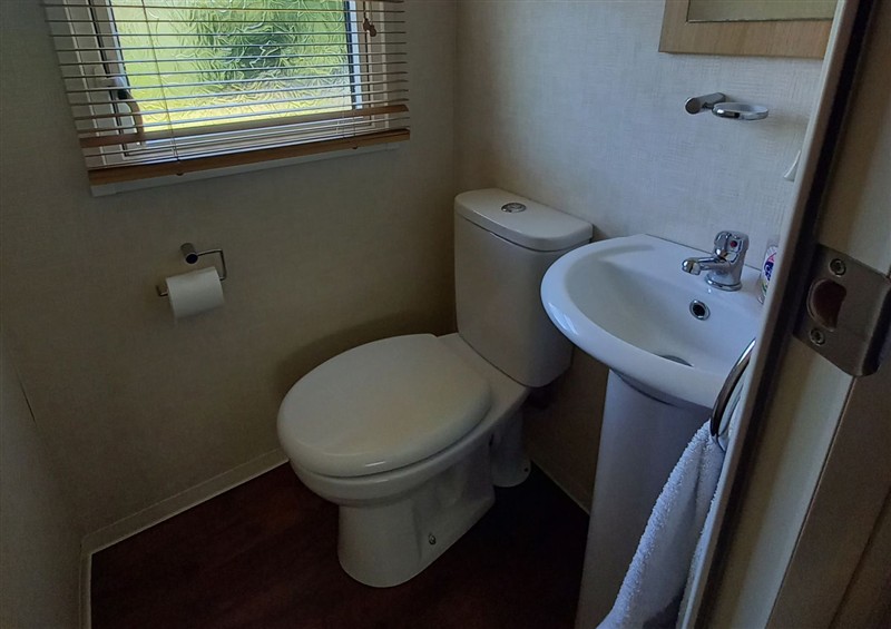 This is the bathroom at Emma 6, Llandegfan