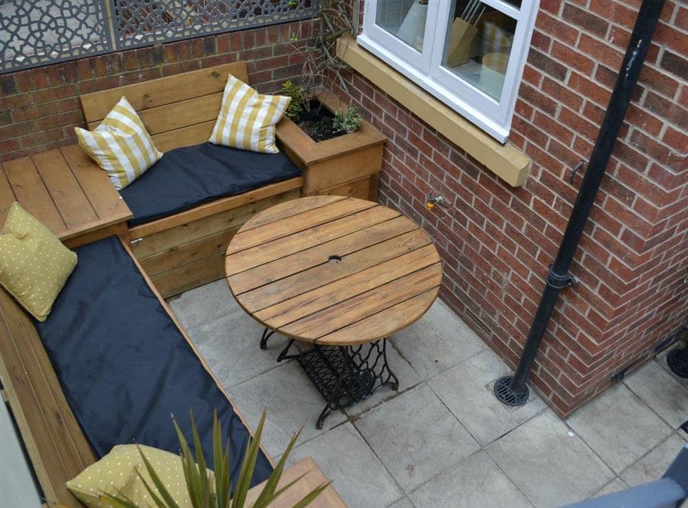 Patio at Endeavour Cottage in Whitby, North Yorkshire