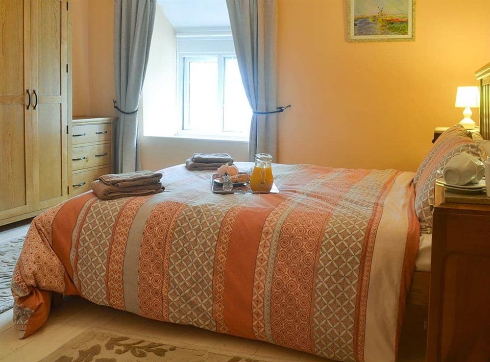 Lovely double bedroom at Enlli in Llanuwchllyn, near Bala, Gwynedd