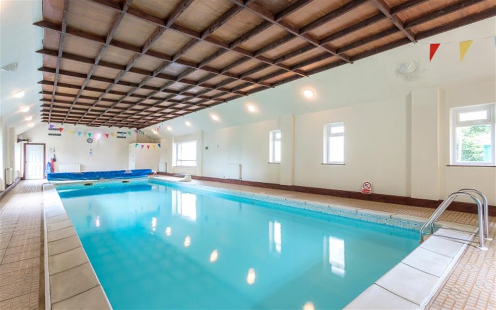 The superb heated indoor swimming pool at Enthurst Cottage in Didworthy