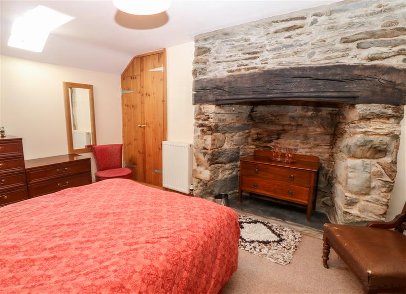 One of the 2 bedrooms (photo 2) at Ereiniog, Tremadog