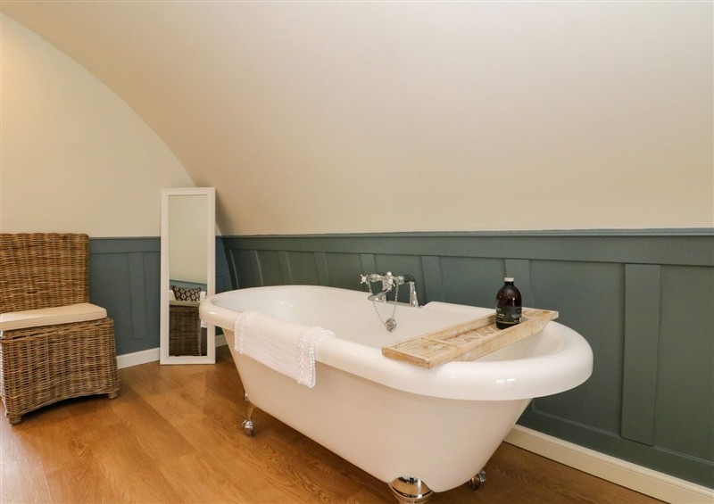 The bathroom at Erraid, South Cuan near Cullipool