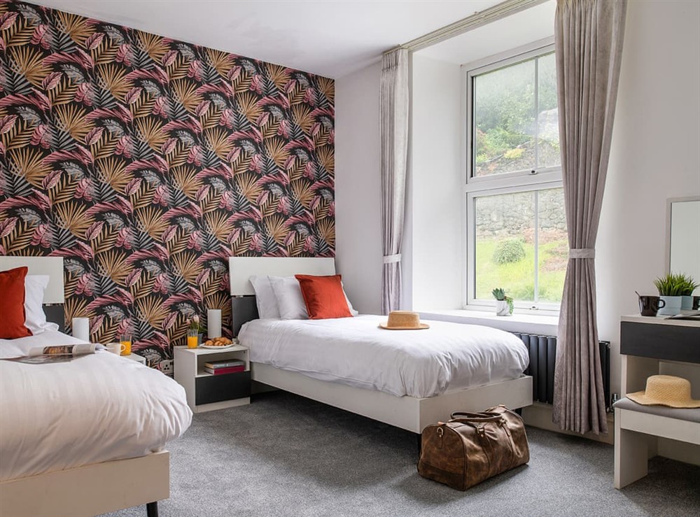 Twin bedroom