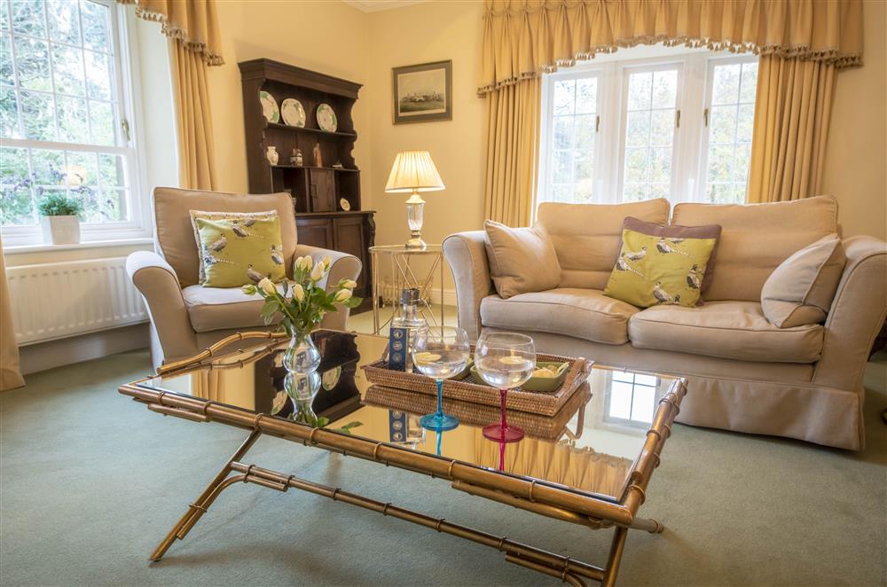 Spacious sitting room with exquisite furnishings at Eslington Lodge, Alnwick