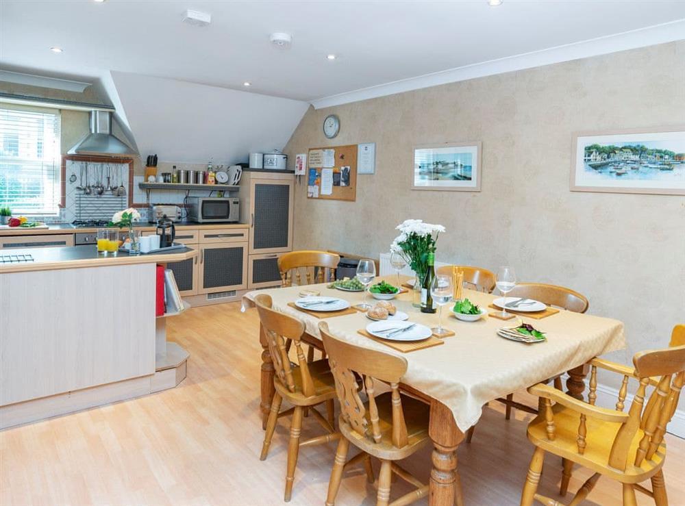 Spacious kitchen/dining room (photo 2) at Estuary Heights in Fowey, Cornwall