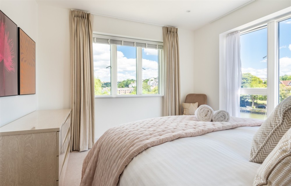 This is a bedroom at Estuary Reach in Kingsbridge