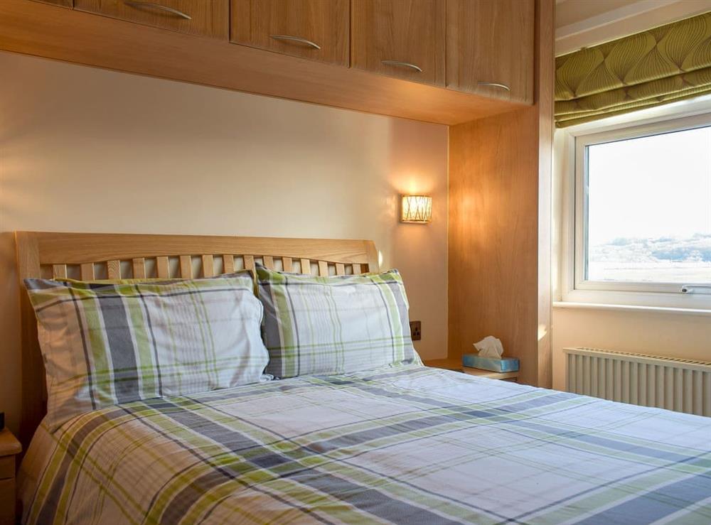 Tranquil double bedroom at Estuary View in Porthmadog, Gwynedd