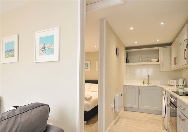 A bedroom in Evelyn at Evelyn, Looe