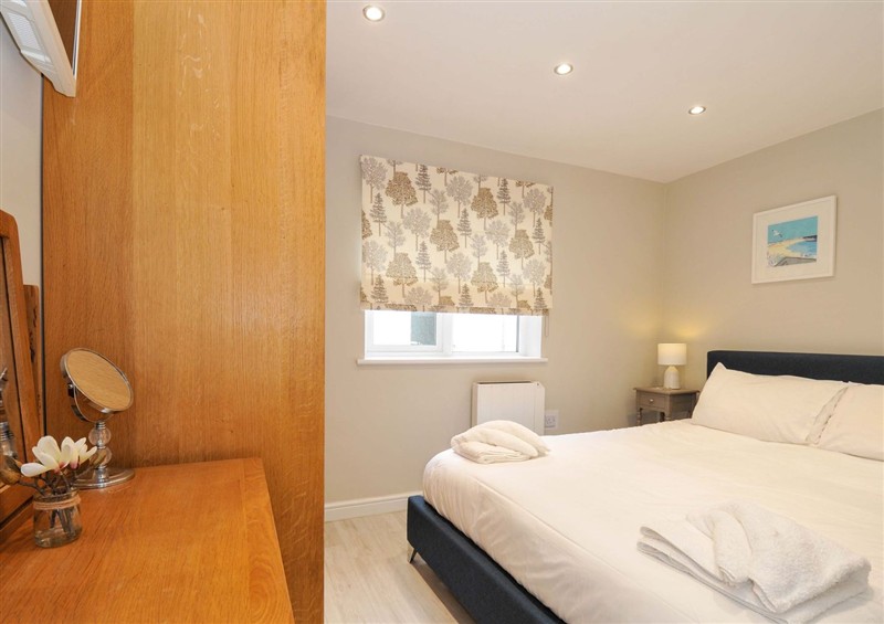 This is a bedroom (photo 3) at Evelyn, Looe