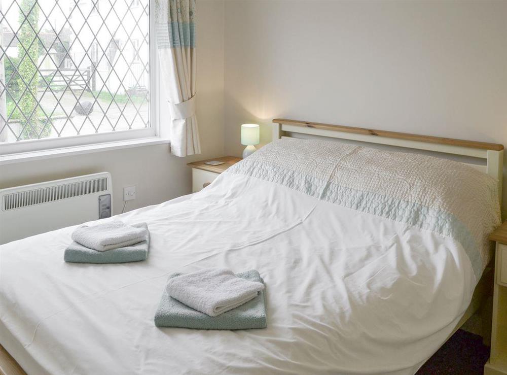Restful double bedroom at Evelyn in Port Isaac, Cornwall
