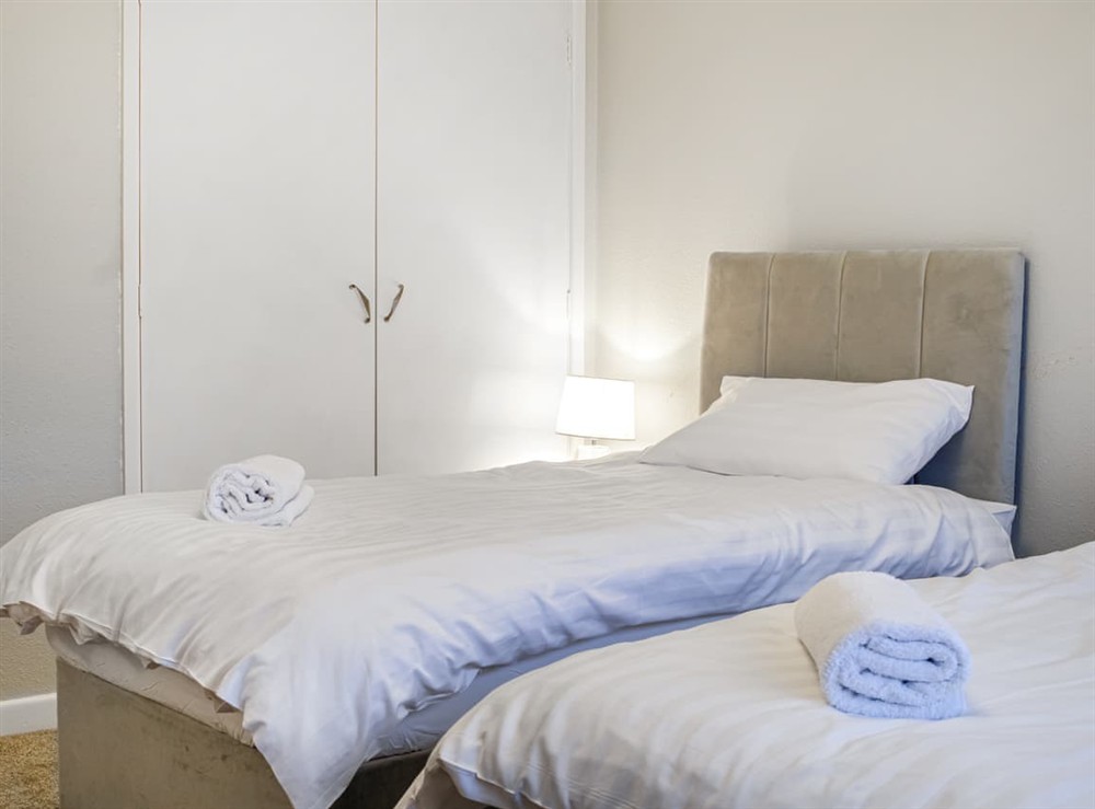 Twin bedroom