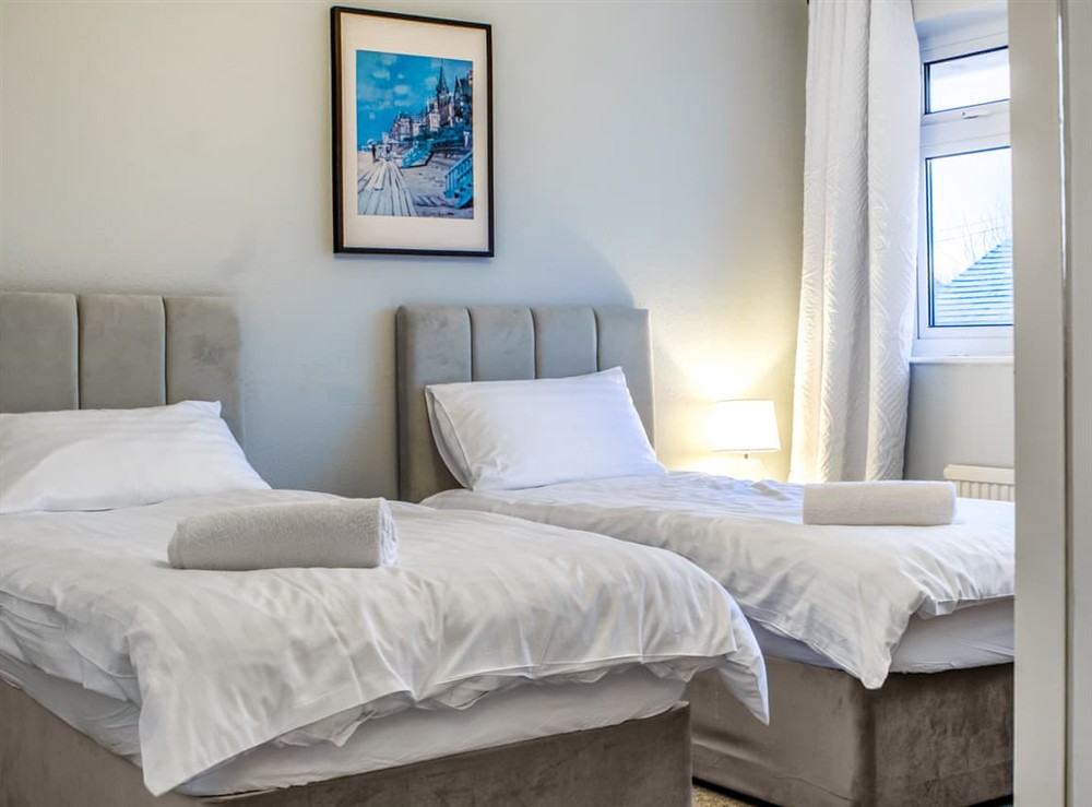 Twin bedroom