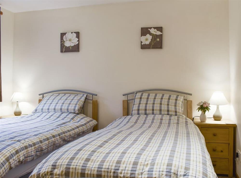 Good-sized twin bedroom at Oak Lodge, 
