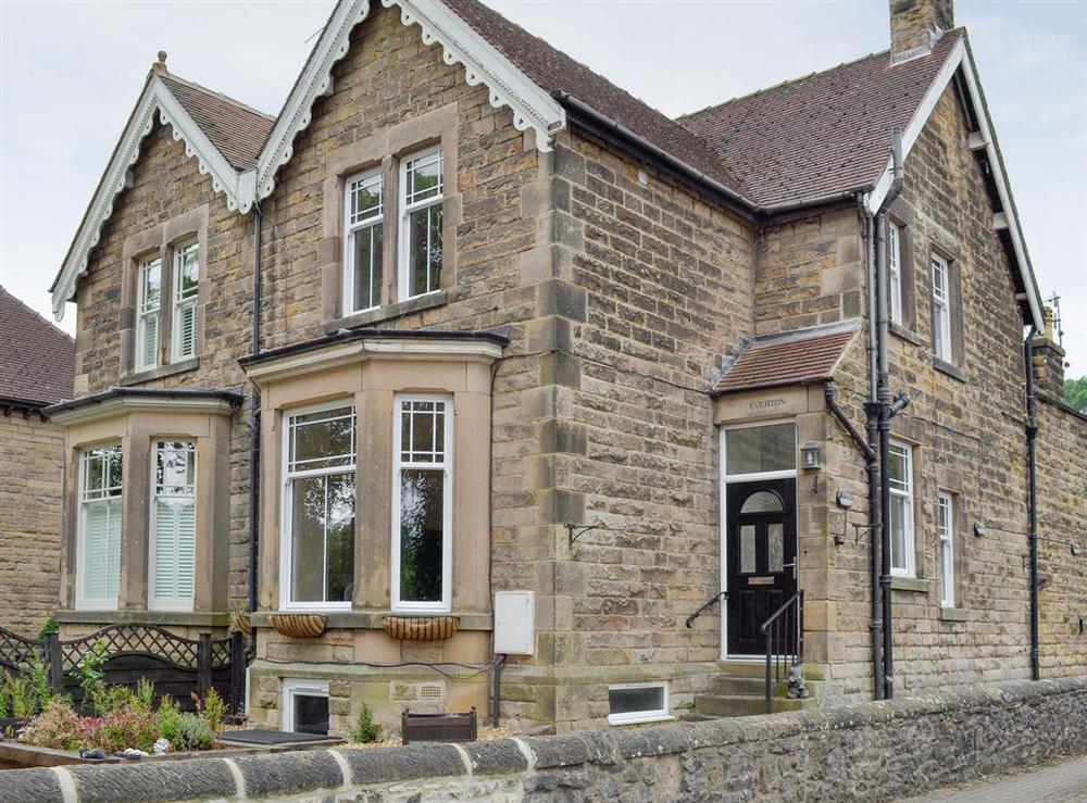 Spacious stone-built semi-detached holiday home at Everton in Bakewell, Derbyshire