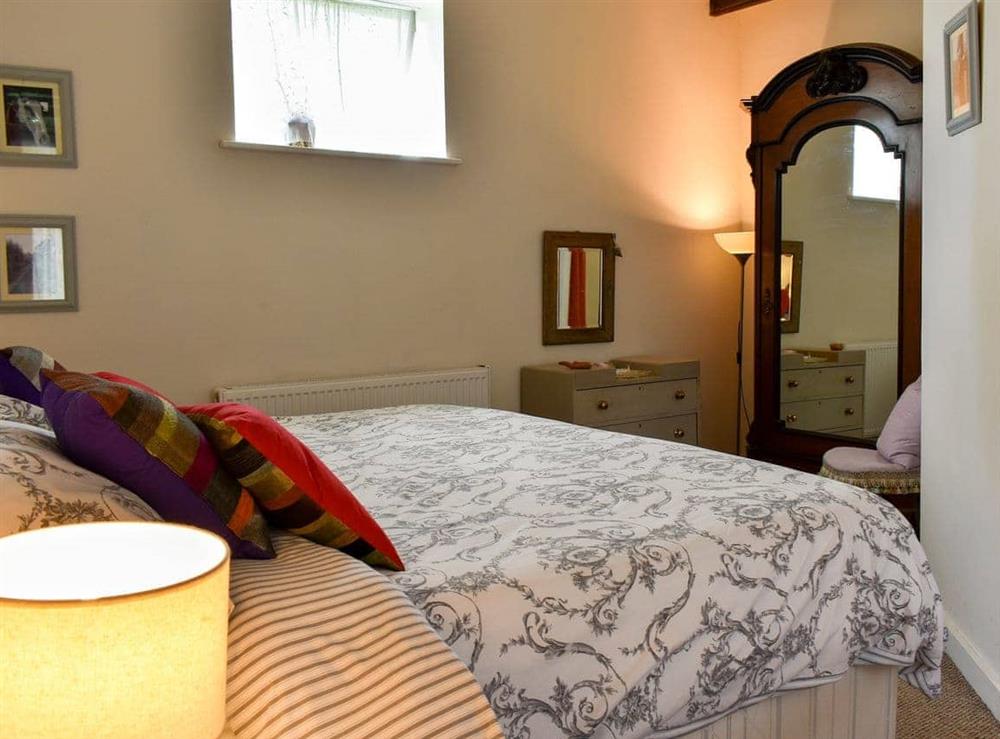 Double bedroom (photo 2) at Evie Rose Cottage in Elsenham, near Bishop’s Stortford, Essex