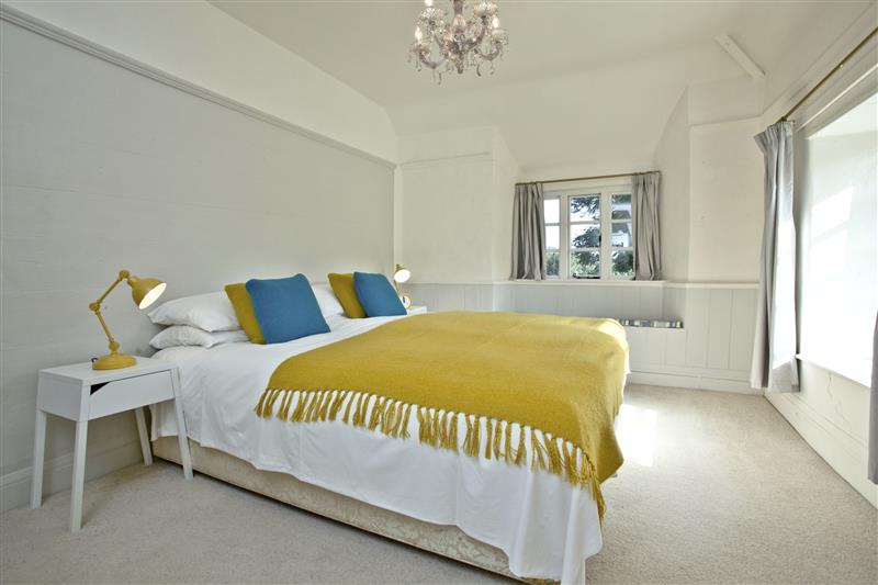 Double bedroom (photo 2) at Evies Cottage, Brixham, Devon