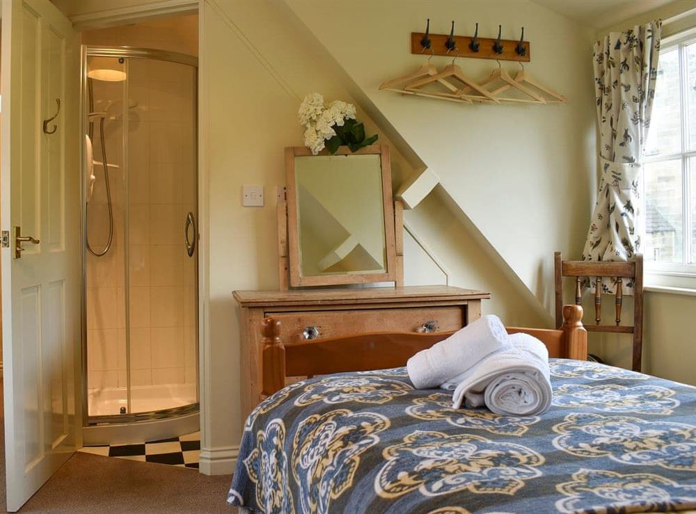 Twin bedroom (photo 2) at Ewden Cottage in Robin Hood’s Bay, North Yorkshire