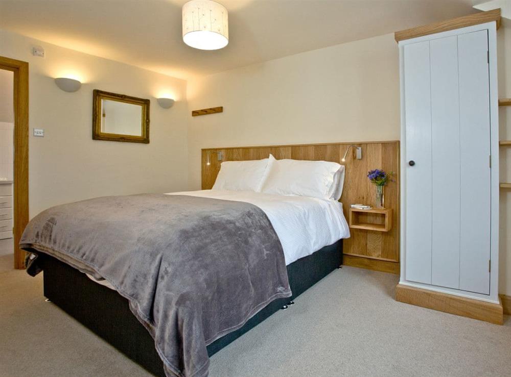 Kingsize bedroom at Exmoor Peek in Cheriton, near Lynton, Devon