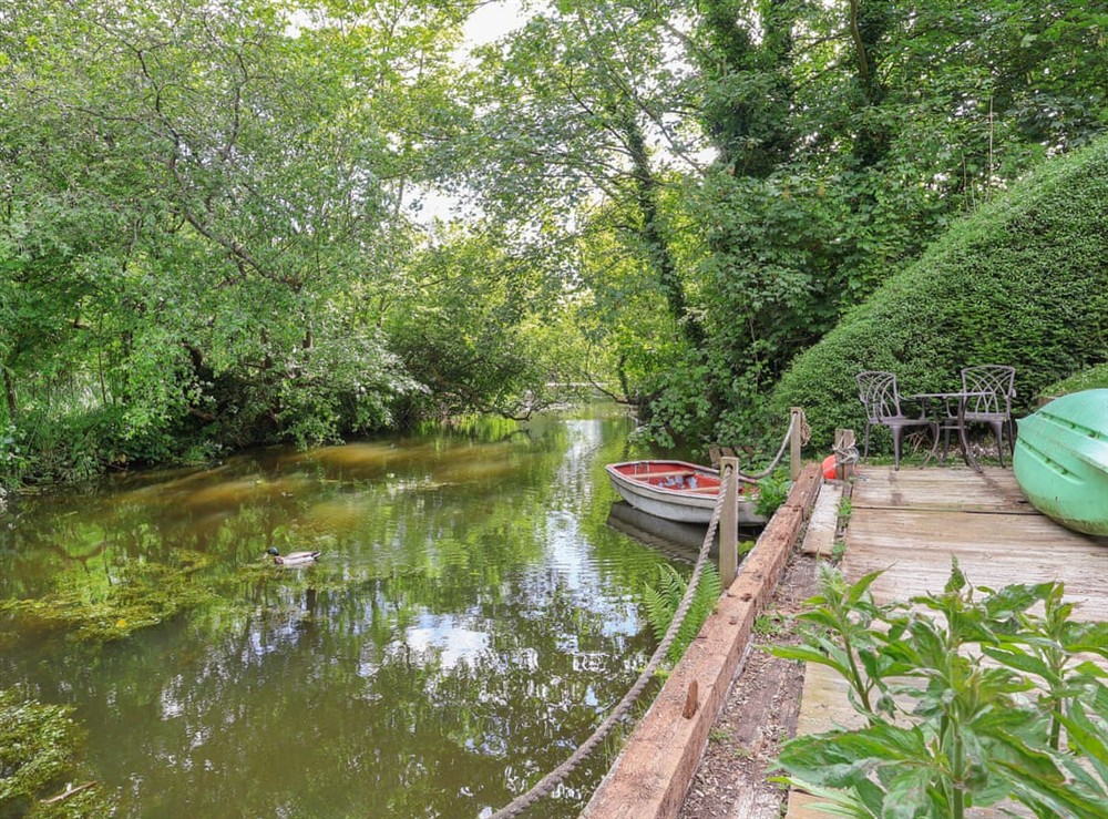 Outdoor (photo 5) at Eyot in Hungerford, Berkshire