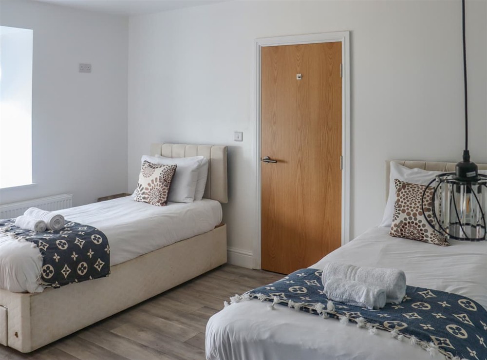 Twin bedroom