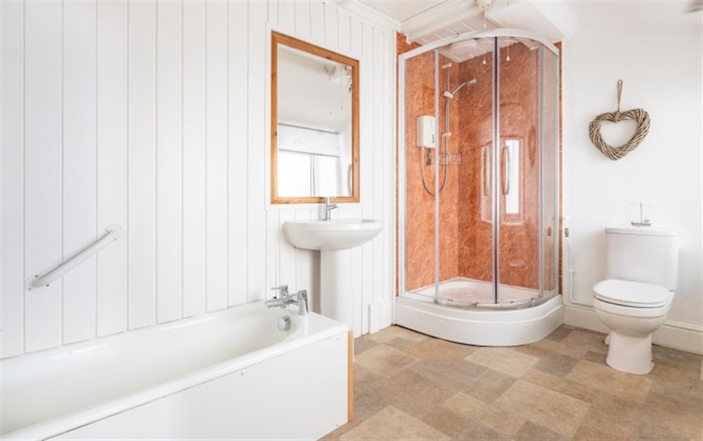 The bathroom at Fairfield Cottage in Lyme Regis