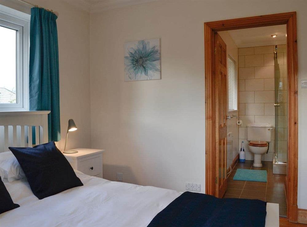 Double bedroom with en-suite (photo 2) at Fairfield in Keswick, Cumbria