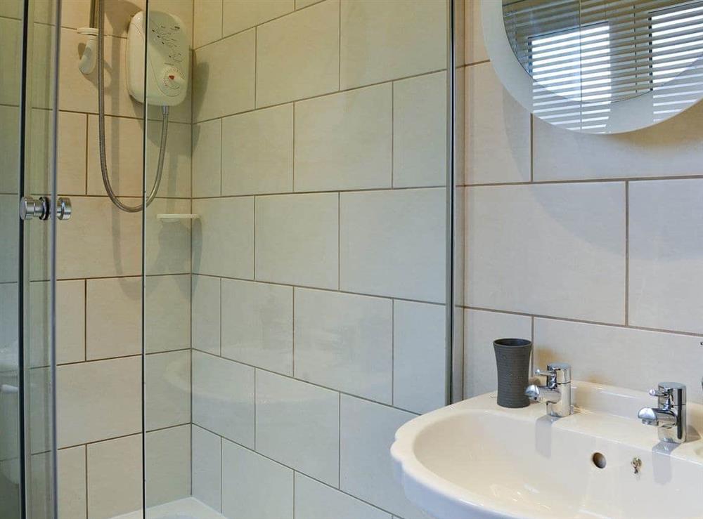 Ensuite with walk-in shower cibicle at Fairfield in Keswick, Cumbria