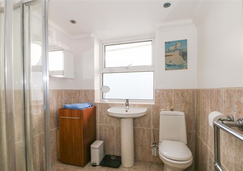 The bathroom at Fairhazel Apartment, Hastings