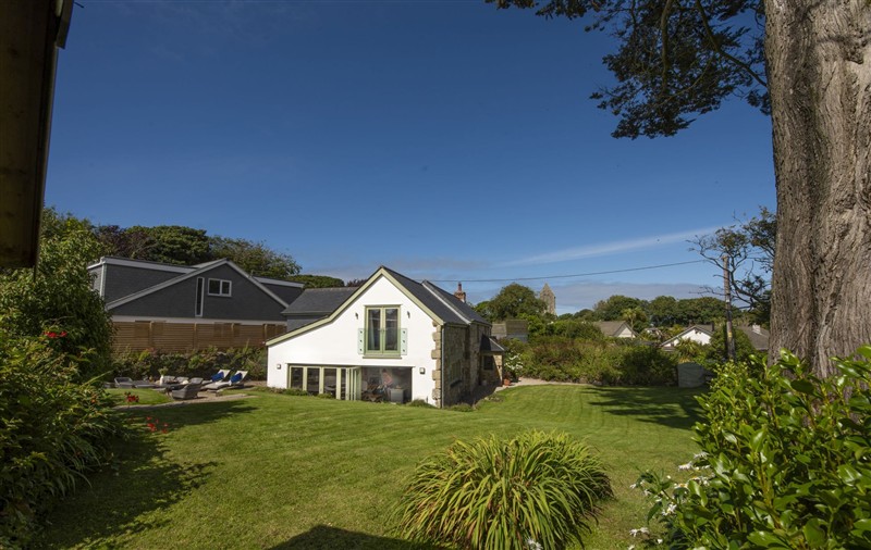 Outside (photo 3) at Fairings, Cornwall