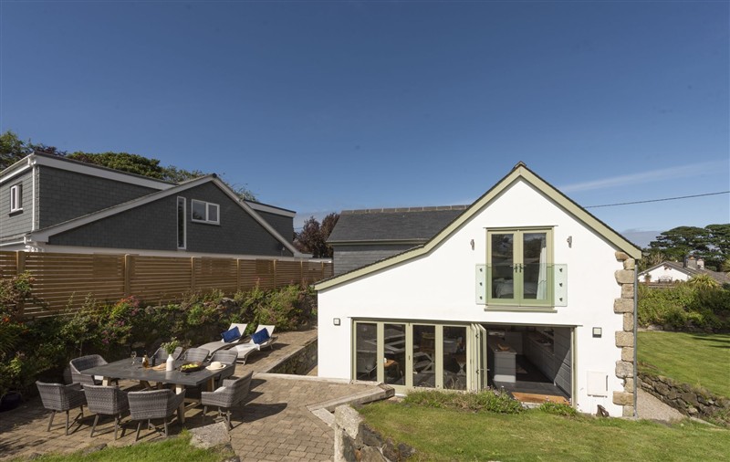 The setting (photo 2) at Fairings, Cornwall