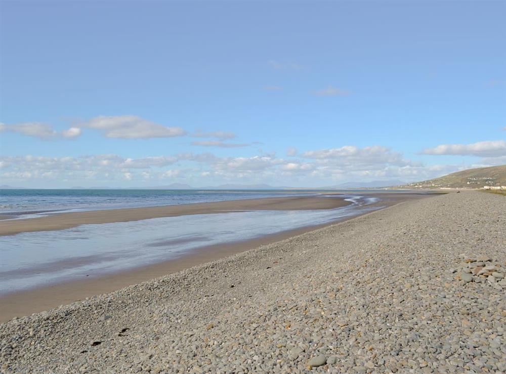 Fairbourne Beach (photo 2) at Fairlawns in Fairbourne, Gwynedd