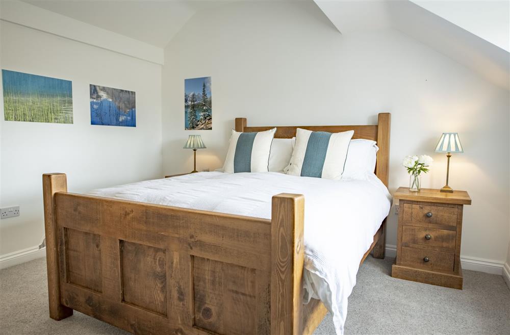 Bedroom one with 5’ king-size bed at Fairview, Ampleforth, North Yorkshire