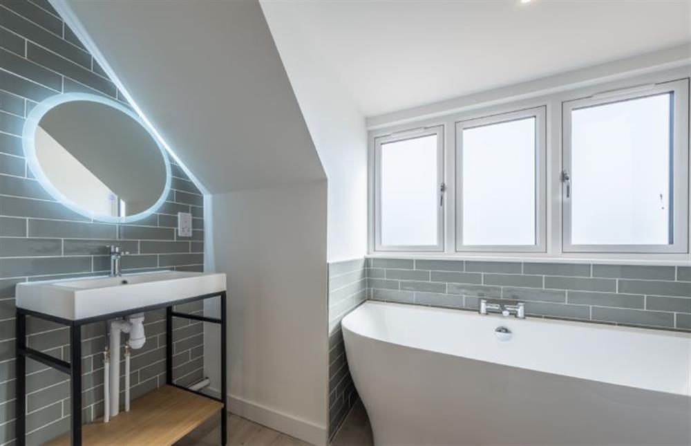 Luxurious family bathroom with seperate bath and shower at Fairway, Old Hunstanton