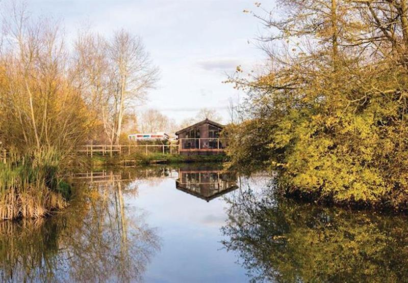 Lakeside setting Avocet Lodge VIP at Fairwood Lakes Holiday Park in Dilton Marsh, Nr Frome
